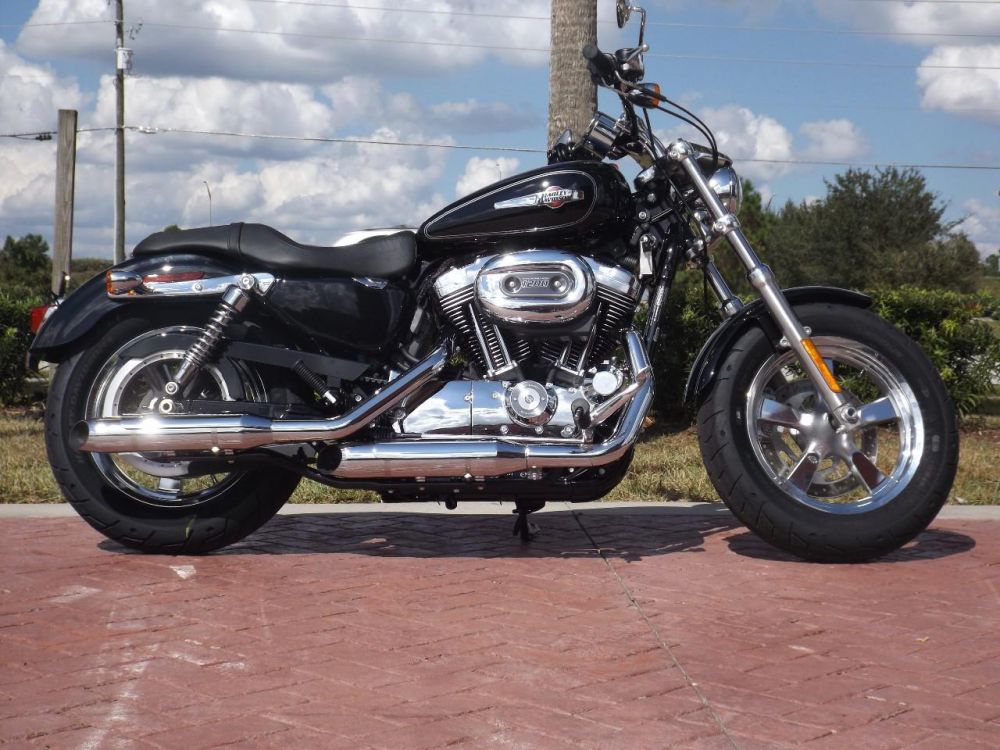 2014 Harley-Davidson Sportster Custom XL1200C CUSTOM Cruiser 