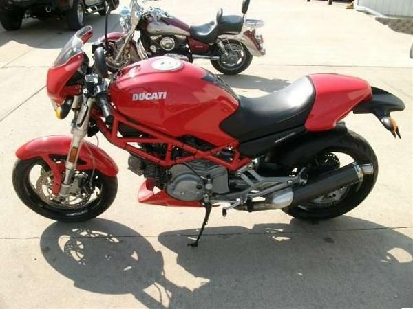 2005 Ducati Monster 620 Sportbike 