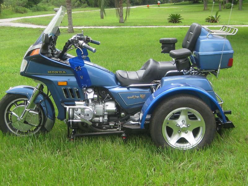 Honda goldwing 1985 !!!   richland roadster trike kit...  trike on!!!