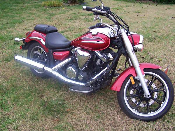 Holiday Special**2009 Candy Red Yamaha V Star 950