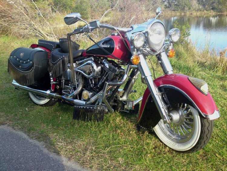 2001 Indian CHIEF Jet Black and Red !!!! showstopper !!!!