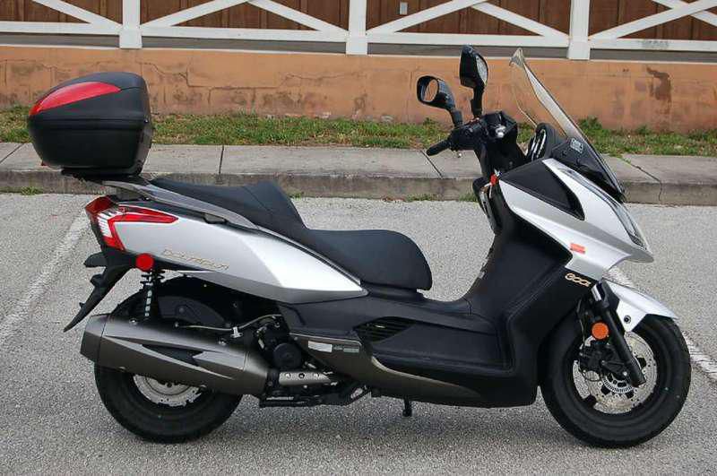 2011 Kymco Downtown 300i Scooter 