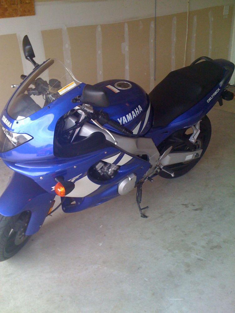 2001 yamaha yzf600r  sportbike 