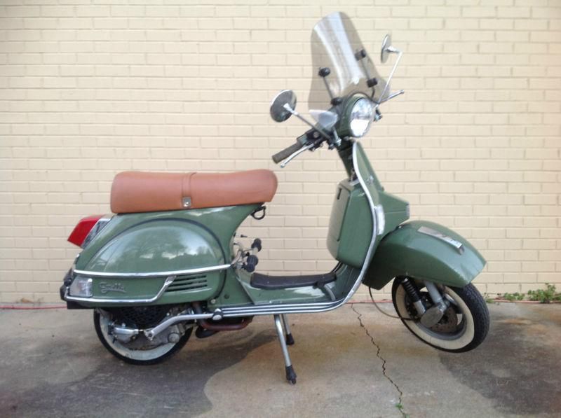 green genuine stella scooter 2010 some scratches, 4 stroke, manuel