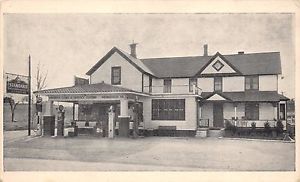AU167 Merrifield, Virginia Vincent Store Service Gas Station Vintage Postcard