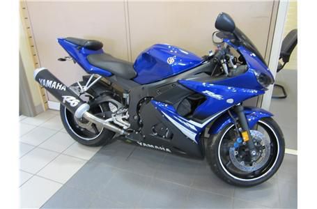 2008 Yamaha YZF-R6S Sportbike 