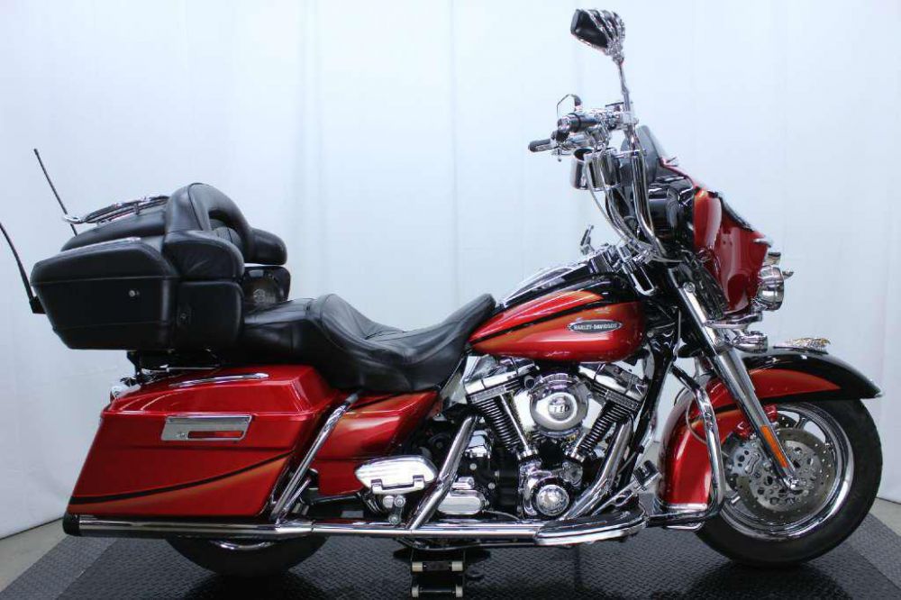 2007 Harley-Davidson FLHTCUSE2 Screamin Eagle Ultra Classic Touring 