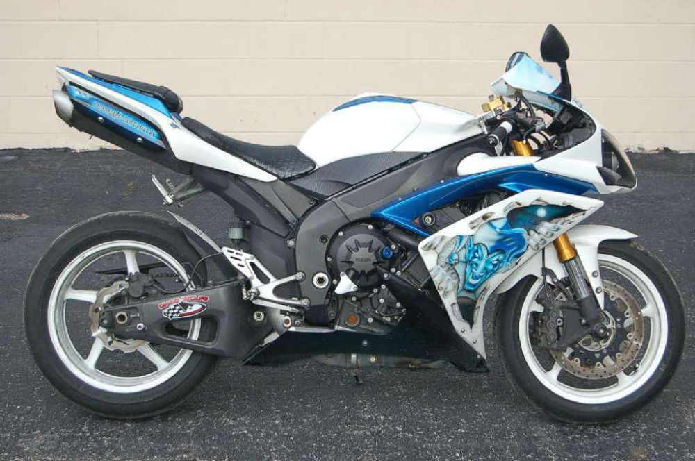 2008 yamaha yzf-r1  sportbike 