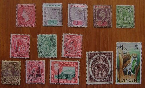 St Vincent small collection of m &amp; u stamps