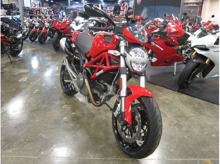 2013 Ducati Monster 696 