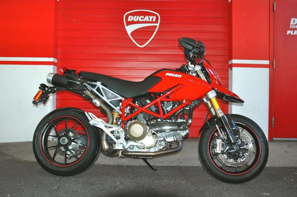 2008 Ducati Hypermotard 1100 S Sportbike 