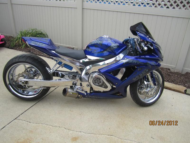 2008 suzuki GSX-R chrome motorcycle
