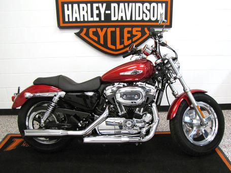 2013 Harley-Davidson XL1200C Standard 