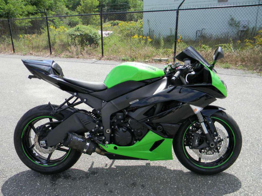 2010 kawasaki ninja zx-6r  sportbike 