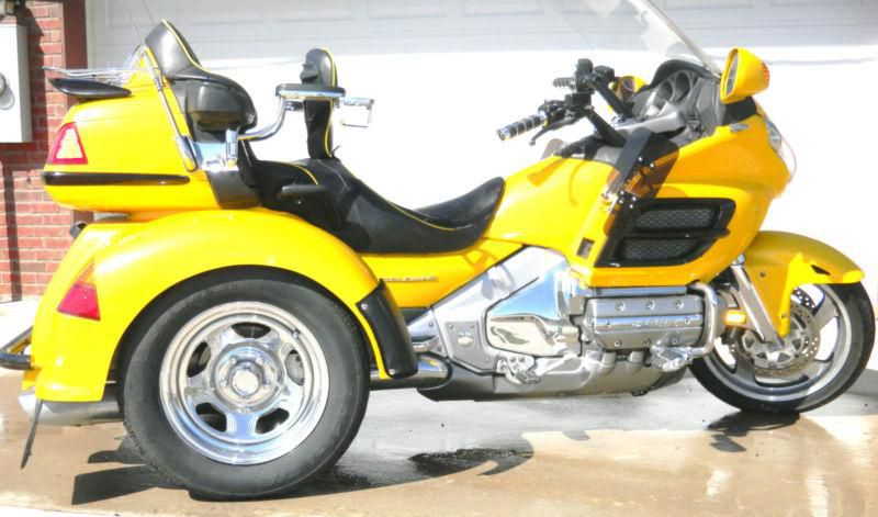 Highly visible Yellow trike to make your ride safer. Lot of great miles left!