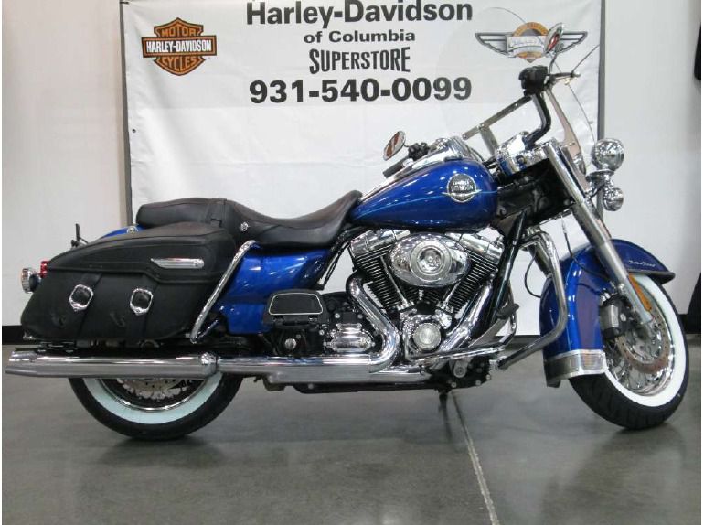 2010 Harley-Davidson FLHRC Road King Classic 