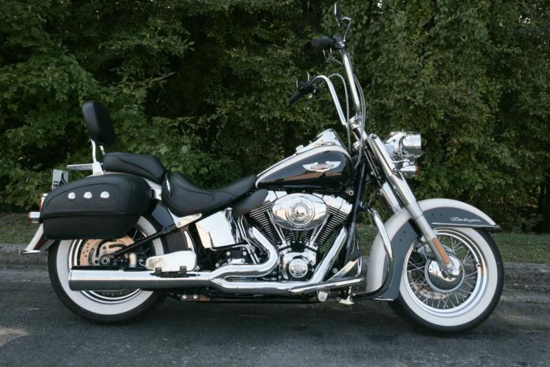 2011 Harley-Davidson FLSTN **SWEET LOOKING SOFTTAIL DELUXE!! FULLY LOADED**
