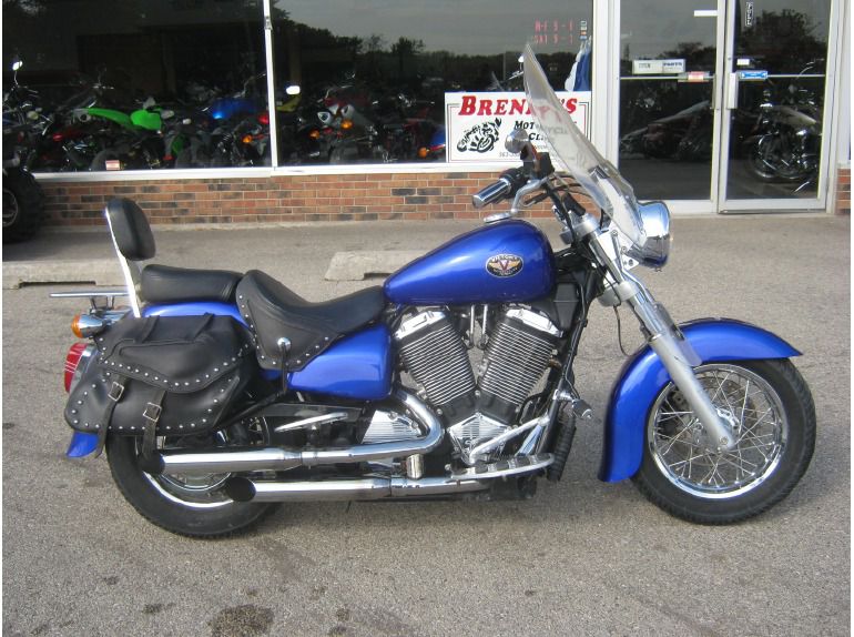 2001 Victory V92C Deluxe 