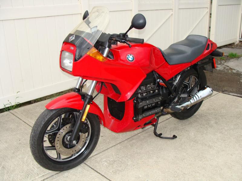1988 BMW K75S, Red. Fresh BMW Recomended Major 10K Service. Saddlebags included