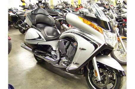 2011 Victory VICTORY VISION Touring 