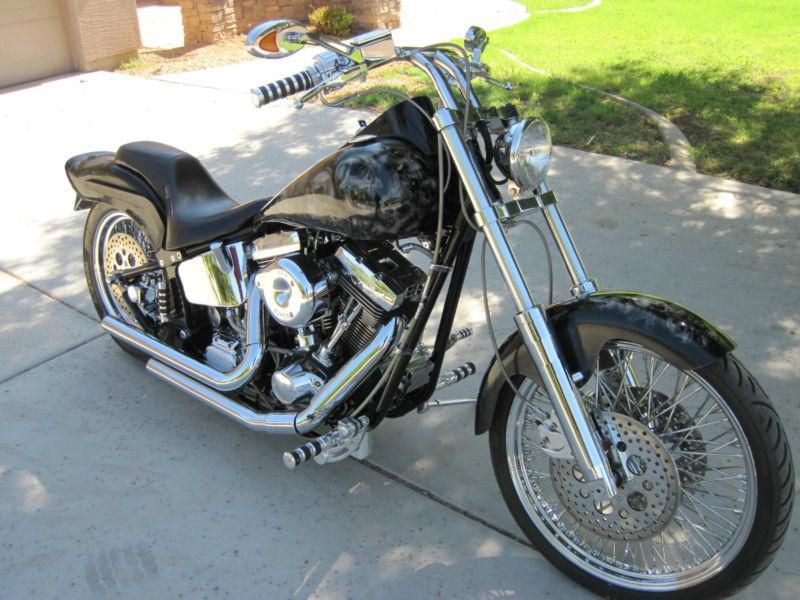 Harley Davidson 2004 Softail. Pro Street Custom