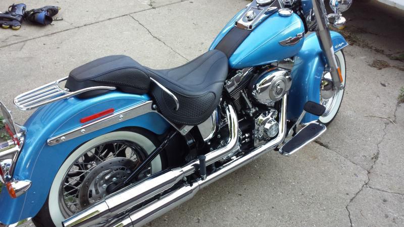 2011 harley davidson softail deluxe. 107 miles. like new