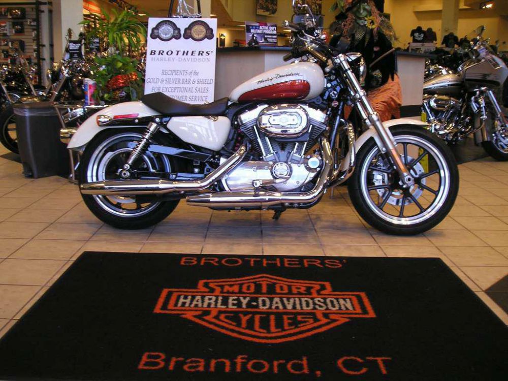 2011 Harley-Davidson XL883L Sportster 883 SuperLow Cruiser 
