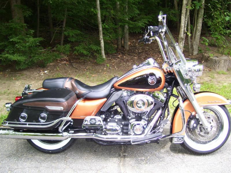 2008 Harley-Davidson FLHRC 105th Anniversary Road King Classic