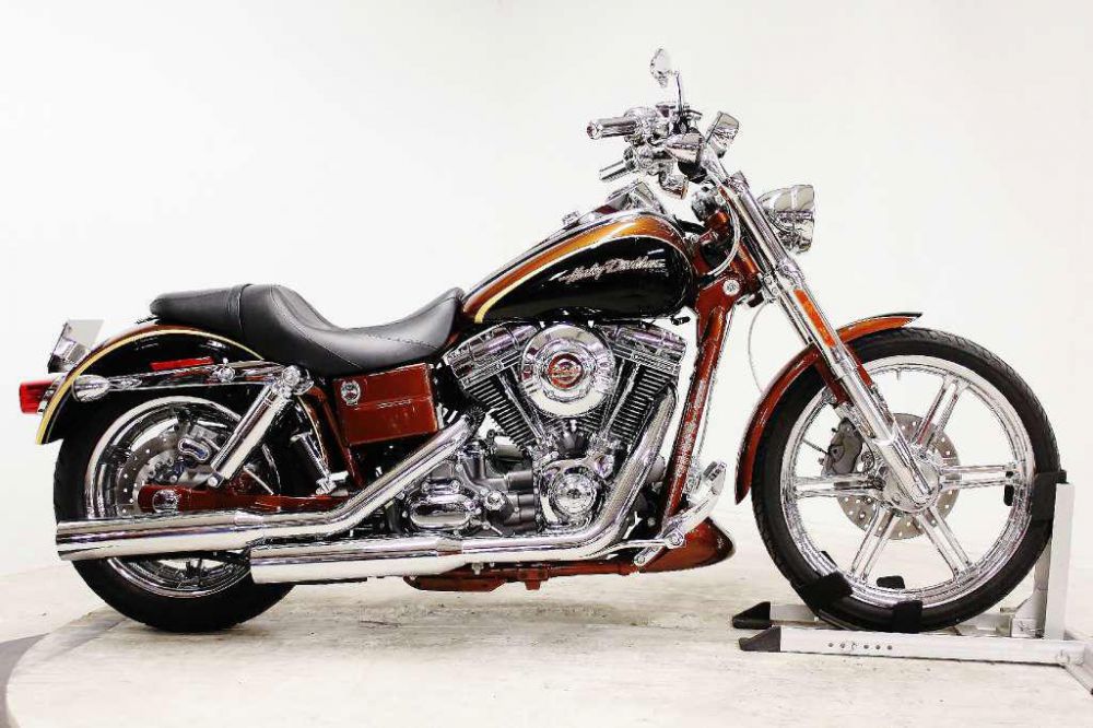 2008 Harley-Davidson FXDSE2 Screamin Eagle Dyna Touring 