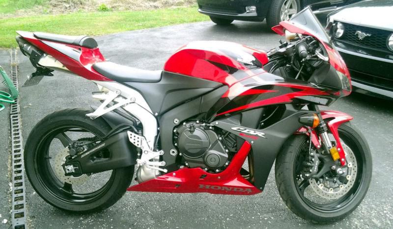 2008 HONDA CBR 600 RR *Only 1890 miles!!!! Clear title in hand
