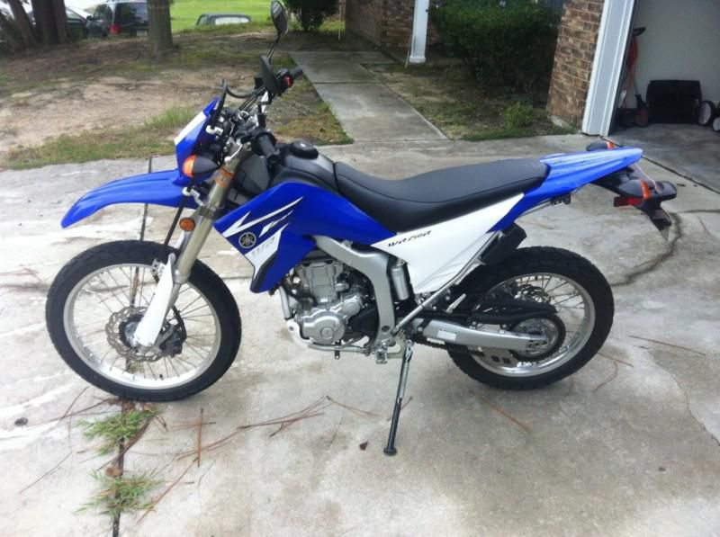 2008 YAMAHA WR250R 5000 MILES NEW TIRES, GREAT CONDITION EXCELLENT MOTORCYCLE!