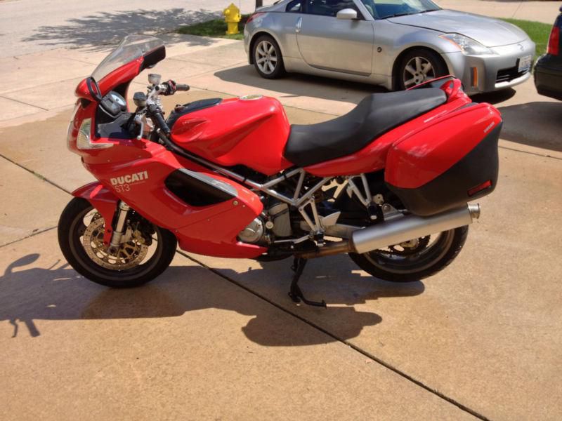 ST3 sports touring Ducati Red