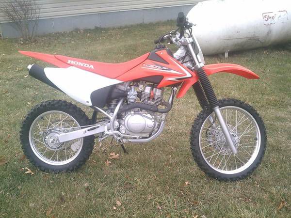 2009 honda crf150 electric start bought new in 2011 like new,