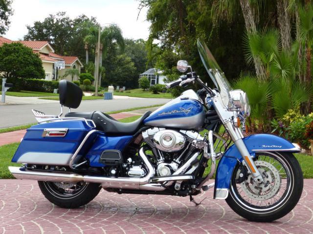2010 ROAD KING LOADED ~ ABS ~ CRUISE ~ CUSTOM CHROME 1-OWNER SHOWROOM CONDITION