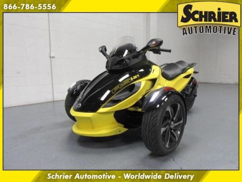 2014 Can-Am | Low Miles, Automatic, Cruise Control