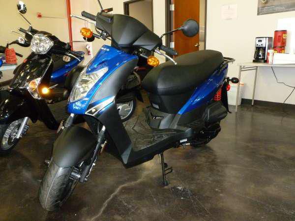 2012 kymco agility 125  scooter 