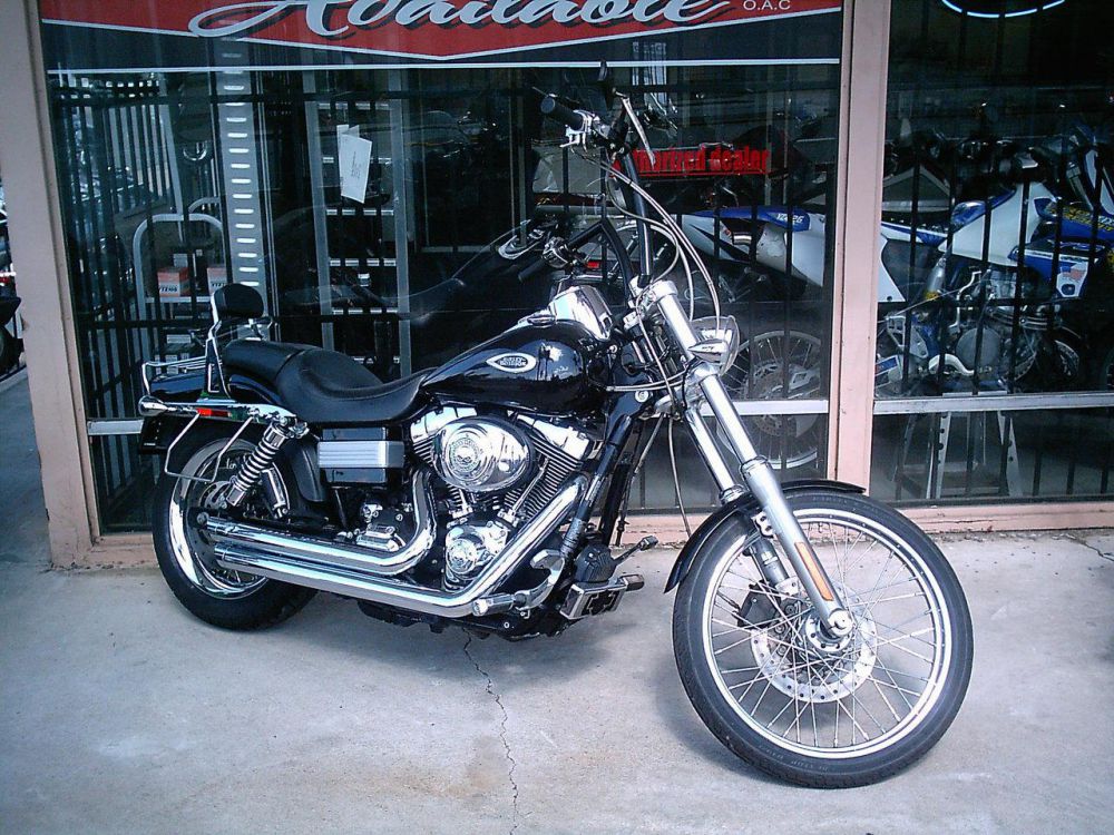 2006 Harley-Davidson DYNA Cruiser 