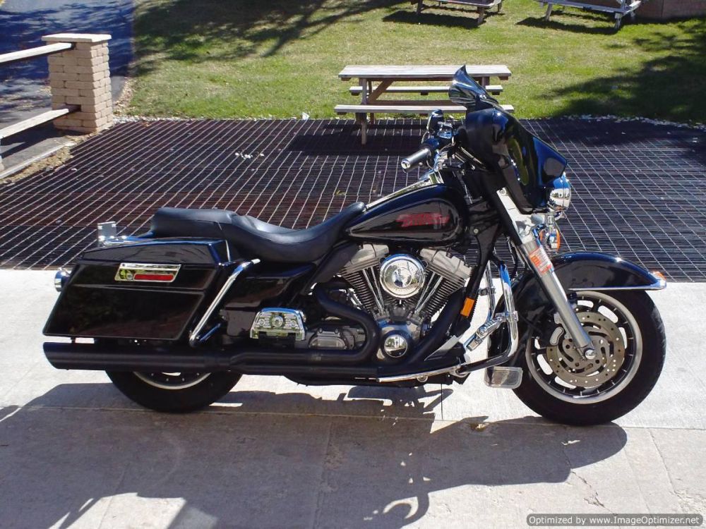 2006 Harley-Davidson FLHT Electra Glide Standard Touring 
