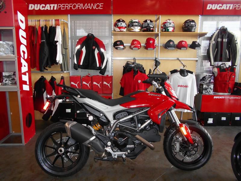 2013 Ducati Hyperstrada Sportbike 