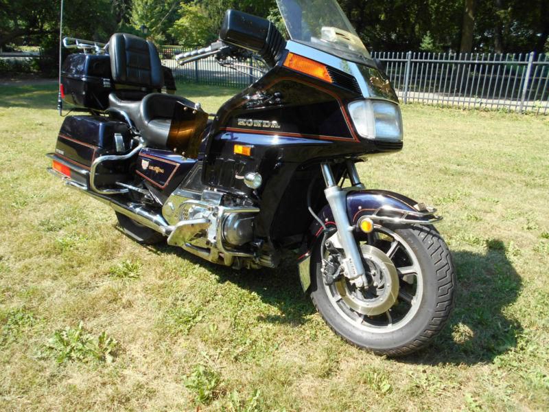 1984 HONDA GOLDWING INTERSTATE GL 1200I **NO RESERVE PRICE SET ON THIS ONE**