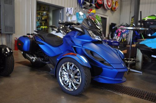 2015 Can-Am ST LIMITED