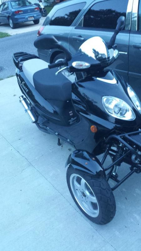 2011 Sunny DongFang Trike Moped (Tricked Out)