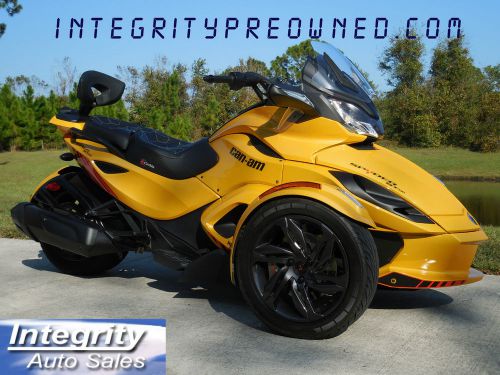 2013 Can-Am ST-S SE-5