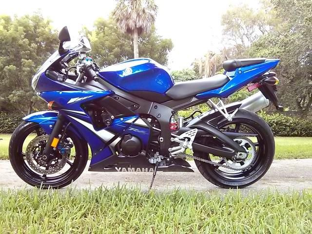 2007 YAMAHA R6 S! ONLY 1362 MILES! SUPER CLEAN!