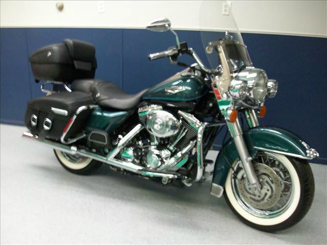 Used 2002 Harley Davidson Road King Classic for sale.