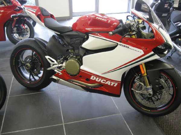 NEW 2013 Ducati 1199 Panigale S Tricolore