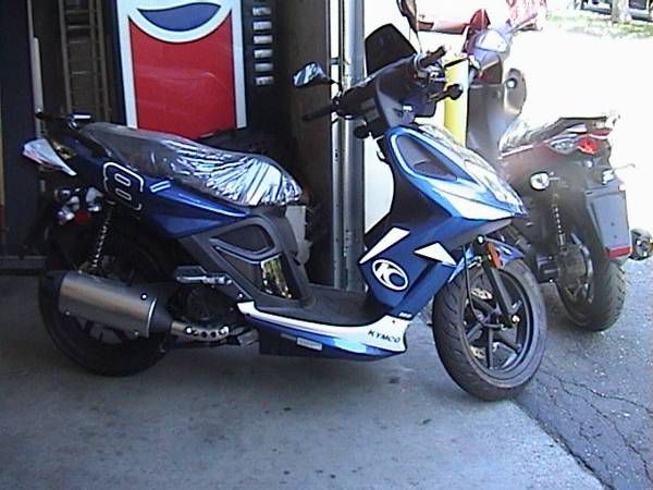 New 2013 kymco super8 scooters in stock