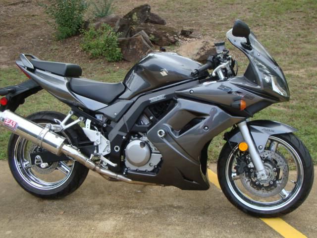 2008 SUZUKI SV650 S ABS MODEL - LOW MILES - GREAT SHAPE WITH CHROME WHEELS !
