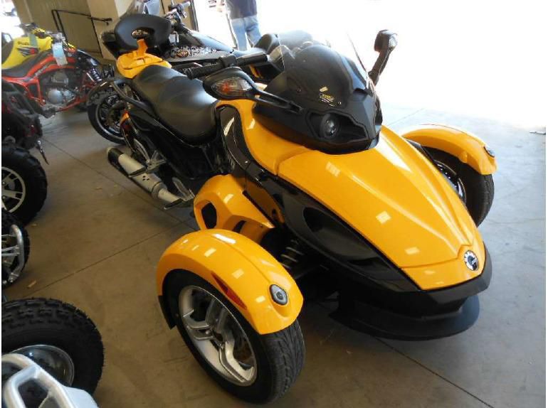 2010 can-am spyder rs se5  sport touring 