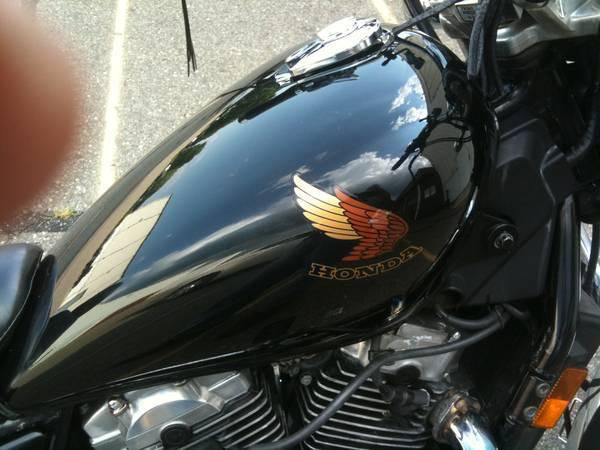 Glossy Black VT750 Smooth running V-twin, water cooled, shaft drive, wind screen